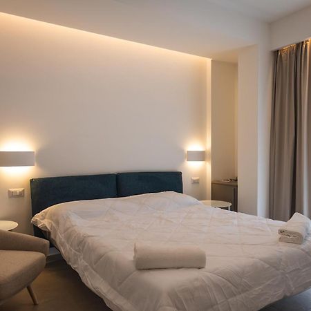 Atena Room 勒托阳尼 外观 照片