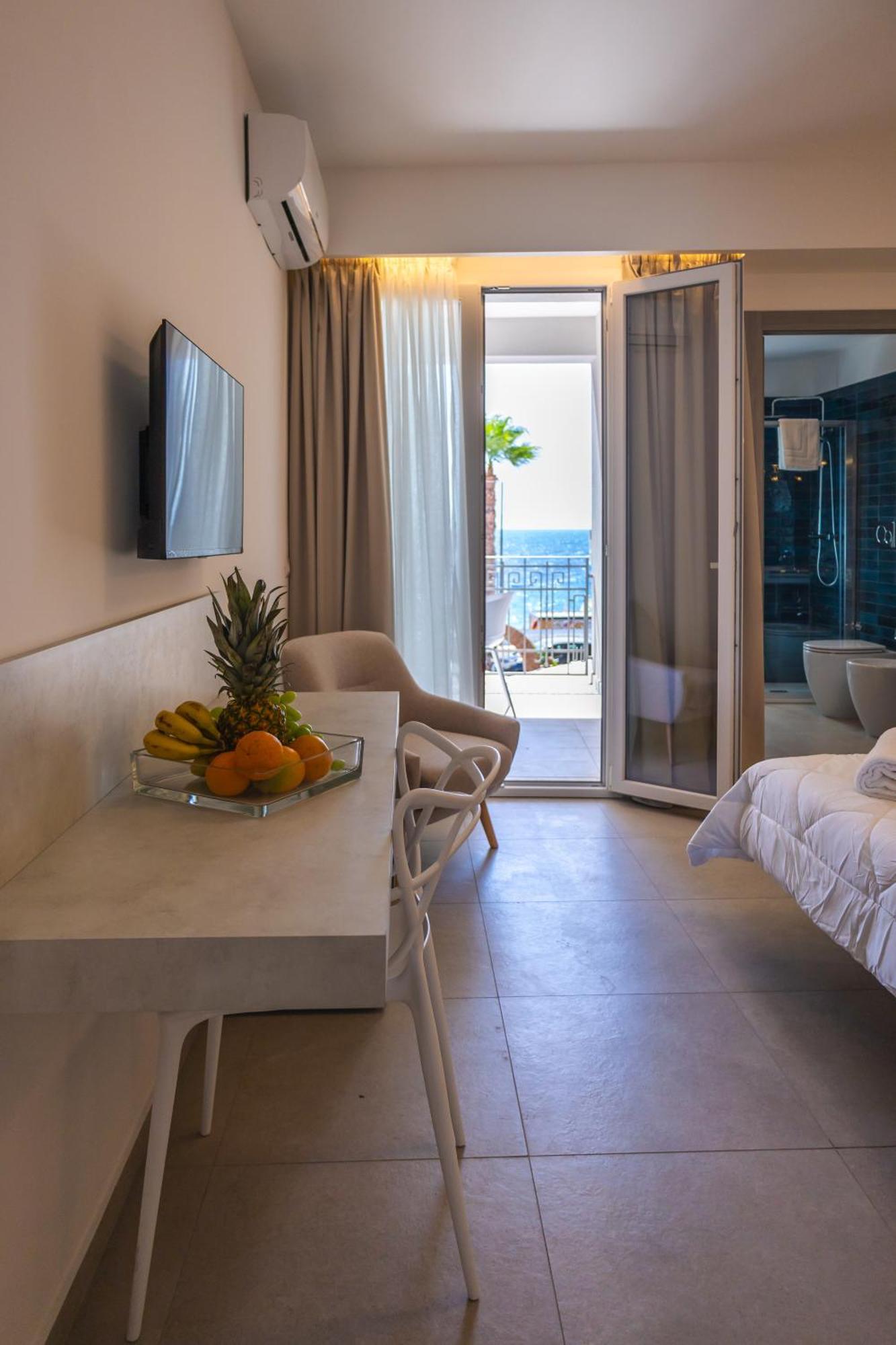 Atena Room 勒托阳尼 外观 照片