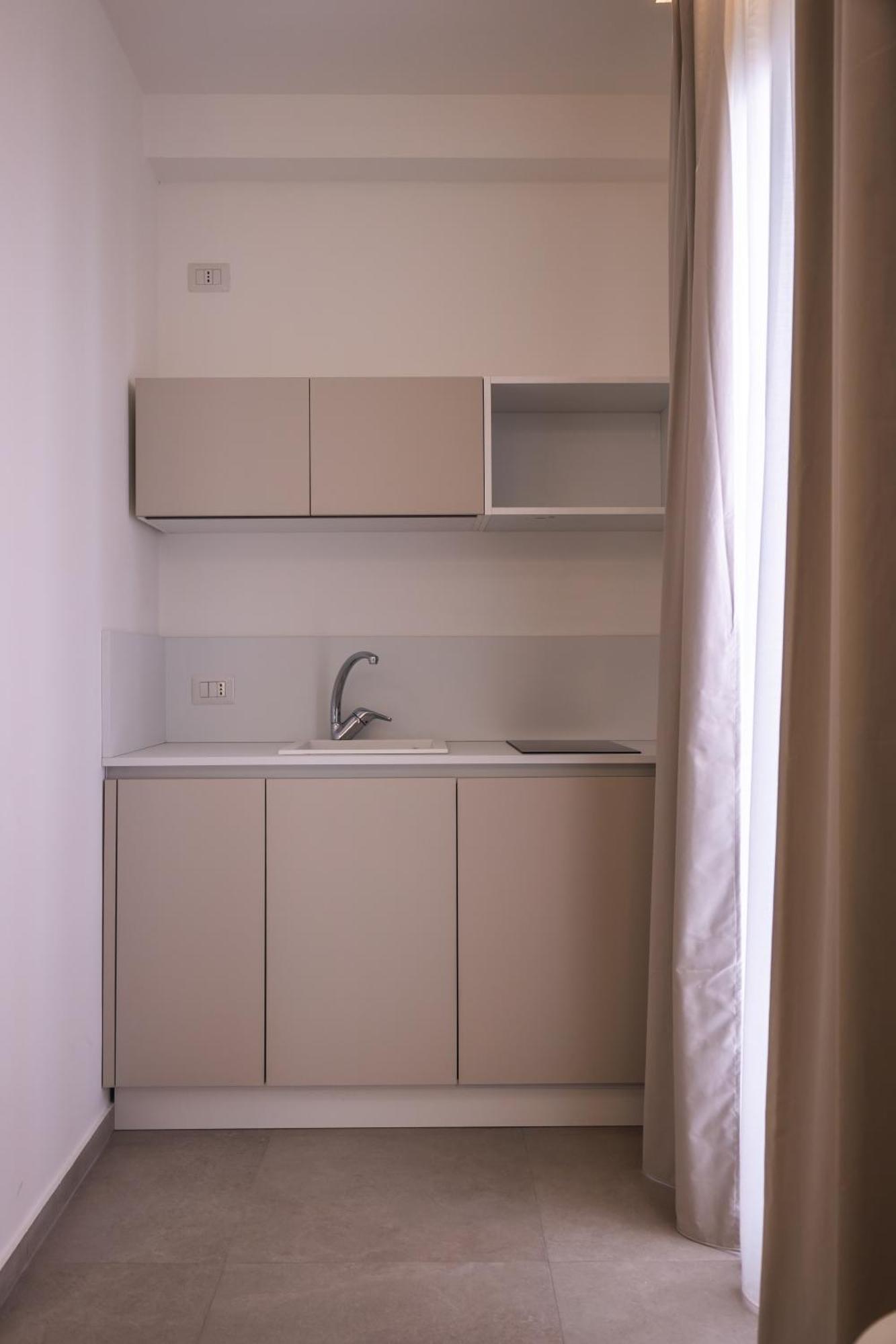 Atena Room 勒托阳尼 外观 照片
